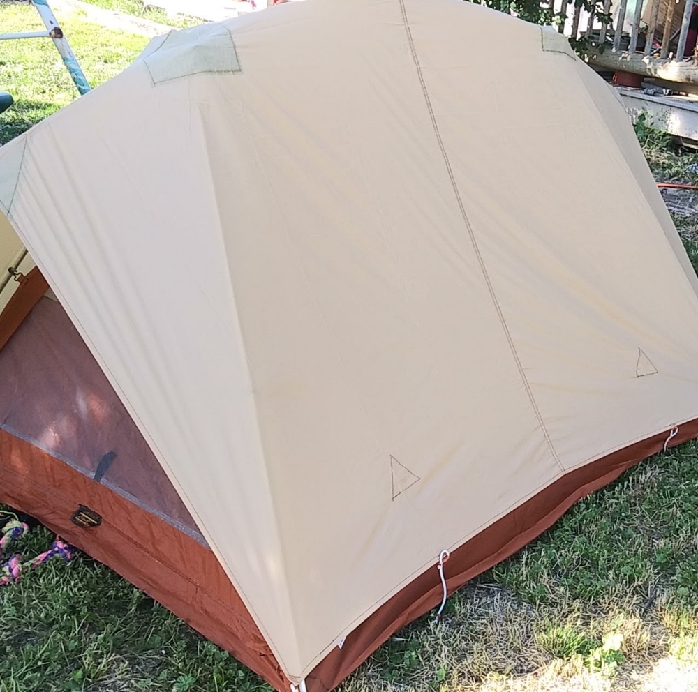 Eddie Bauer Expedition Outfitters Tent